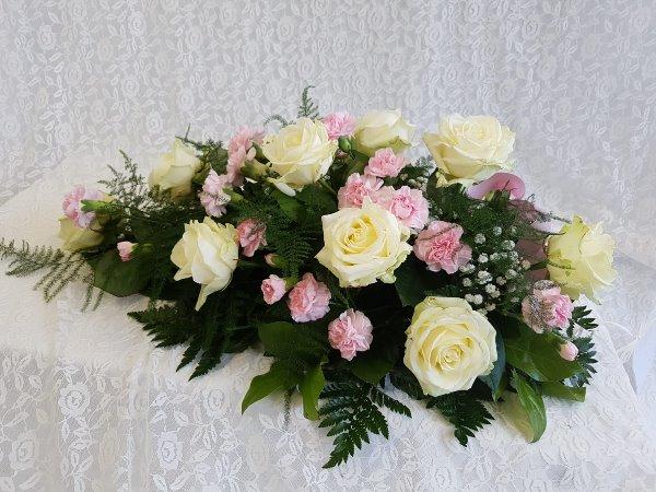 Kukkalaite hempeät sävyt